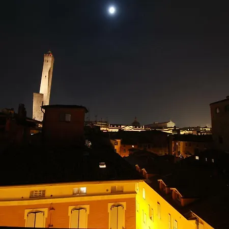 شقة Con Altana Panoramica A 2 Min Dalle Due Torri بولونيا