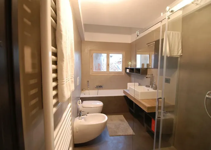 Appartamento Con Altana Panoramica A 2 Min Dalle Due Torri * Bologna