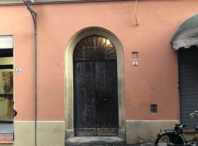 Appartamento con Altana Panoramica a 2 min dalle Due Torri Bologna