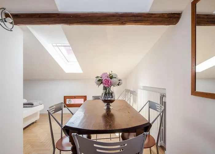 Appartamento con Altana Panoramica a 2 min dalle Due Torri Bologna