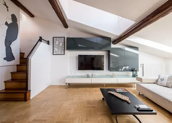 Appartamento Con Altana Panoramica A 2 Min Dalle Due Torri Apartamento