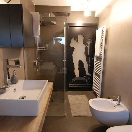 Appartamento Con Altana Panoramica A 2 Min Dalle Due Torri Apartment Bologna