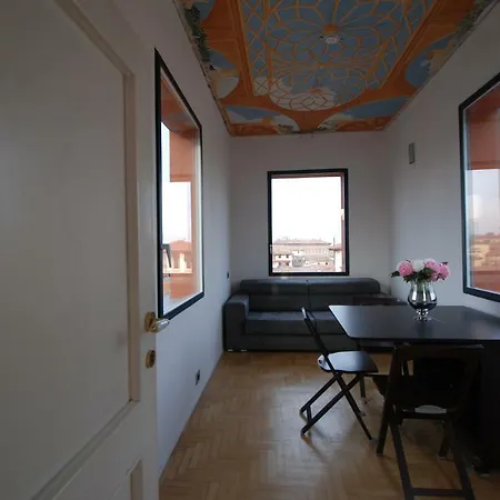 Appartamento Con Altana Panoramica A 2 Min Dalle Due Torri Apartman *